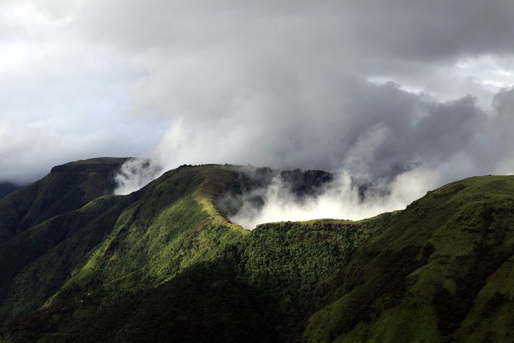 Meghalaya Tour Packages: Explore the Abode of Clouds with Unforgettable Experiences