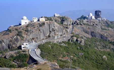 Guru Shikhar Mount Abu – Rajasthan’s Highest and Most Serene Peak