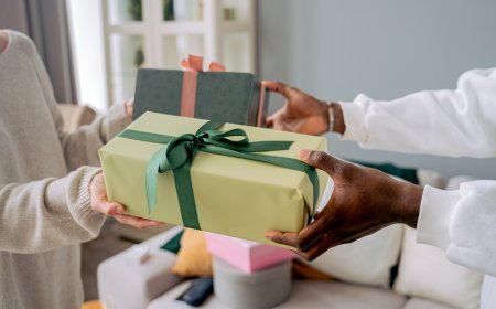 Tech Gifts for Corporate Clients: Smart, Useful, and Impressive