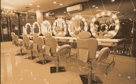 How to Find the Right Makeup Academy: A Parent’s Guide